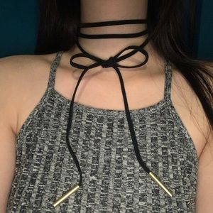 New wrap choker with metal ending